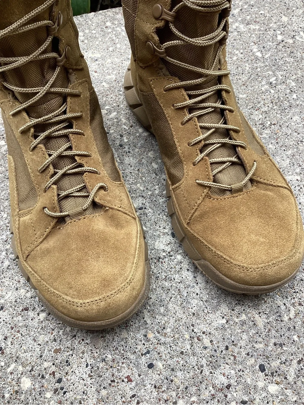 Oakley Light Assault 2 Coyote Tactical Military Combat Boots 11188-86W Size 8.5